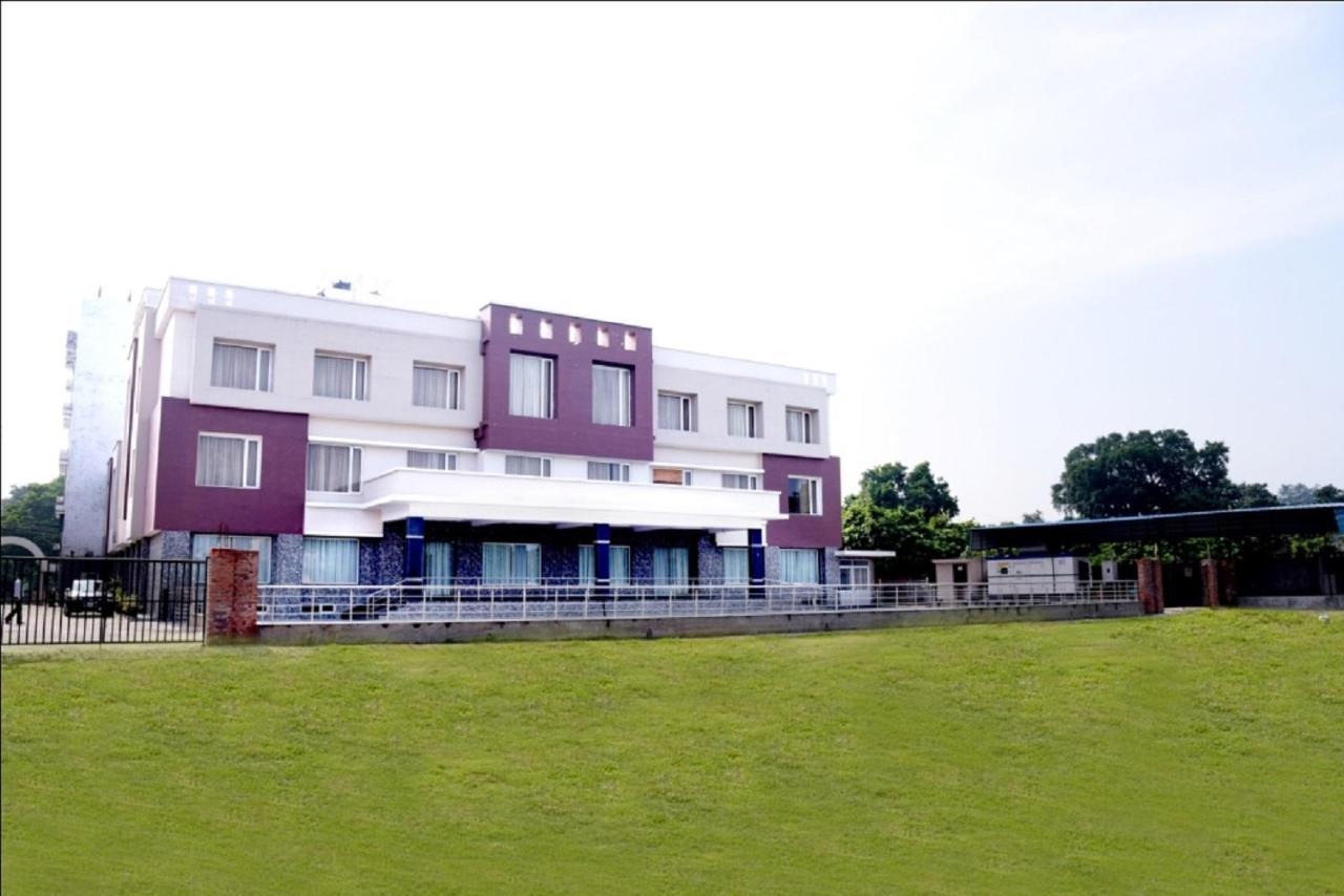 Hotel Krishna Palace, Ayodhya المظهر الخارجي الصورة