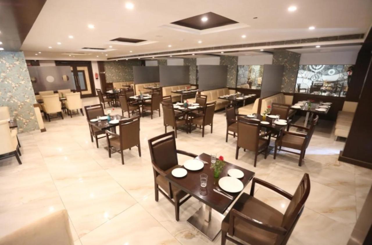 Hotel Krishna Palace, Ayodhya المظهر الخارجي الصورة